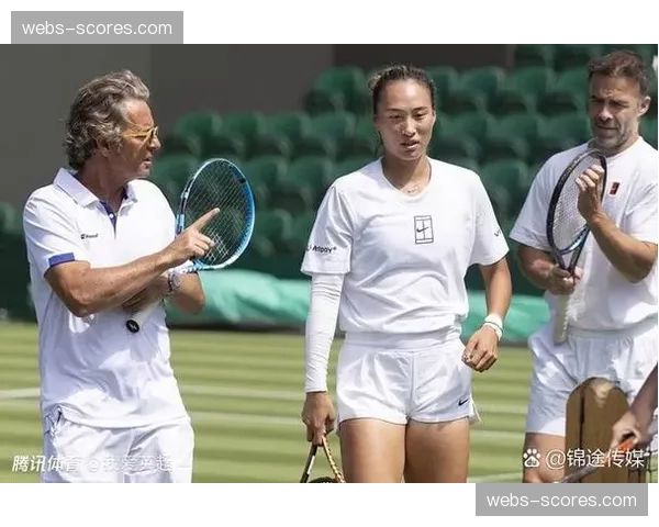 雨战中的战术博弈:湿滑场地导致传球成功率下降,比赛节奏与控球策略被迫调整 雨战中的战术博弈:湿滑场地导致传球成功率下降,比赛节奏与控球策略被迫调整