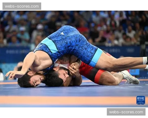 巴黎奥运摔跤亚洲区资格赛:中国选手瓦里汗·赛里克克获男子古典式60公斤级入场券 巴黎奥运摔跤亚洲区资格赛:中国选手瓦里汗·赛里克克获男子古典式60公斤级入场券